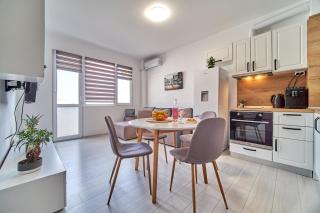 Cozy Apartment with Balcony on the Black Sea- part of the family 'Vicki Apart - Varna - 8