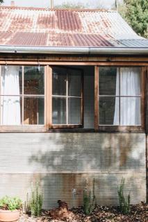 Pickers Hut - A Country Style Featured Dream Stay - 3