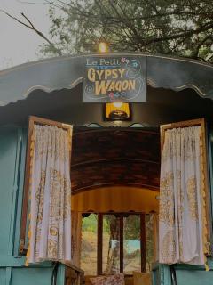 Le Petit Gypsy Wagon - Bridgetown - 3