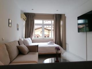 Syntagma Nest Apartment - 3