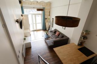 Sleep in Montpellier, Louise, centre, gare, 2 ch, Tram St-Denis - 1