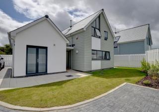 Beach House - Northam - 0