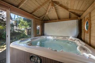 Villa avec jacuzzi - 15 pers. à 350m de la plage - 9