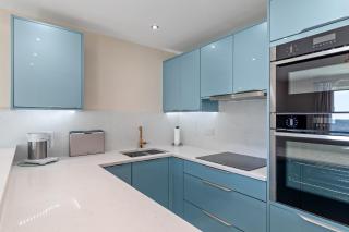 Salty Kisses - Sea Front Aparment - 4