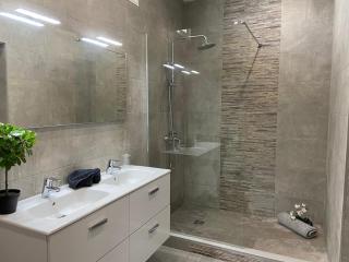 Stunning 2 Bedroom 2 Bathroom 2 Minutes to Beach - Puerto del Carmen - 7