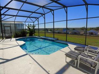 Overlooking The Golf Course, Spacious Interior! - Davenport - 8