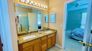 Recently Upgraded Home With Pool, Near Golf! - Davenport - 9