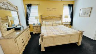 Convenient To Restaurants, Pool, Golf Views - Davenport - 4