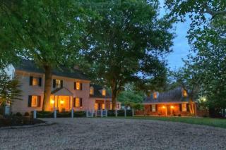 Blake House Historic Estate with Private Inn - 9