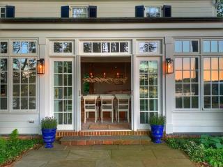 Blake House Historic Estate with Private Inn - 1