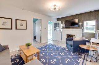 Walk to Lake Nautical Akron Cottage with Deck! - 0