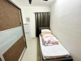 Naura Homestay Selangor Kuala Lumpur - Batu Caves - 3