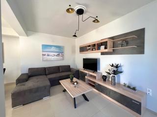 Ammos Luxury Apartments - 9