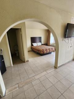 HomeTown Inn and Suites - Mesquite - 3