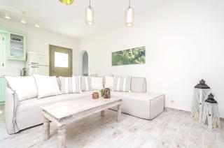 Welcoming Villa in Naxos with Sea and Mountain Views - 3