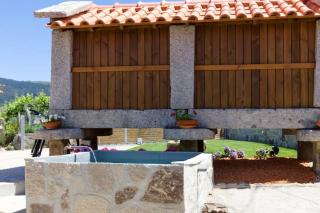 Charming Country House in Riba de Mouro, Fireplace - Riba de Mouro - 2