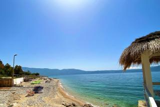 Ramo's Cozy Beachside Haven with Panoramic Views - 3rd - Vlorë - 6
