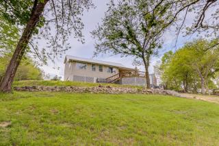 Lake of the Ozarks Vacation Rental with Boat Dock! - Edwards - 9