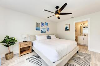 King Bed & Patio, Minutes to the Beach - 5