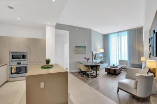 Luxury Condo Hotel High Ceiling Ocean Front - Hollywood - 8