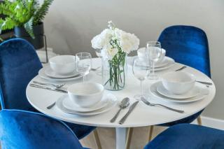 Designer Apt with Jacuzzi, Sky Lounge, Gym Access - Sparks - 5