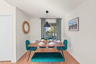 Delightful 4BR Home Nr Downtown Reno w Fireplace - Reno - 9