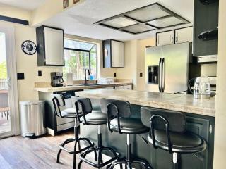 DT Reno - 4BR Home with Patio, BBQ Grill, Games Room - 7