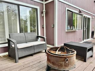 Reno 4BR Family Home · Outdoor Spring Getaway - 6