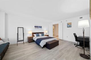 2BR 3BA Beachfront Condo CozySuites at Showboat - 7