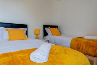Stylish 3-bed Terraced House with Wi-Fi - Chatham - 8