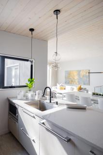 Lakeview House by Leavetown Vacations - Lakefield - 2