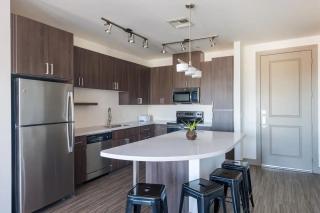 Modern Town Lake waterfront CozySuites in paradise - Tempe - 1