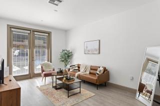 Modern CozySuites on Town Lake waterfront 02 - Tempe - 0