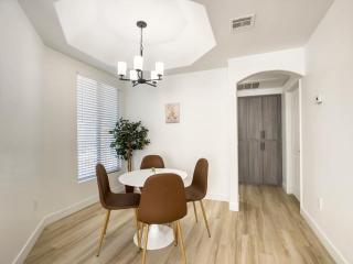 Golf Lover's CozySuites Kierland Commons - Scottsdale - 3