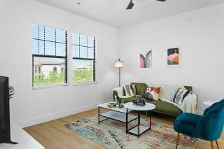 CozySuites Glendale by the stadium with pool 05 - Glendale - 5