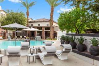 CozySuites at Glendale - 7