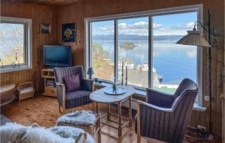 4 Bedroom Lovely Home In Bjoa - Utbjoa - 9
