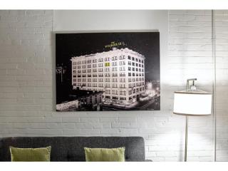 2BR 2BA In The Block by CozySuites! - Indianapolis - 3