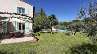 Villa spacieuse avec piscine entre le Pont du Gard, le Pont d'Avignon et le Pont d'Arc - Sabran - 3