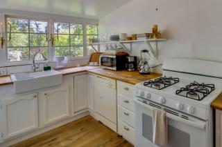 Charming Home Less Than 2 Mi to Downtown Hendersonville! - 7