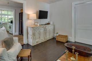 Charming Home Less Than 2 Mi to Downtown Hendersonville! - Hendersonville - 3
