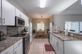 Castaway Breeze-5 Br Pool Home W- Game Room - Davenport - 4