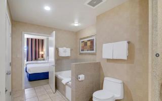 Condo at Platinum Hotel Strip View - Las Vegas - 1