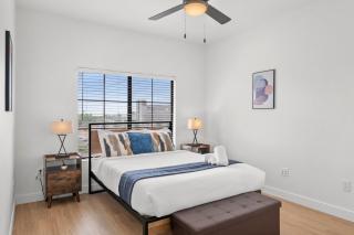 CozySuites Chandler with 2 pools, jacuzzi, arcade! - Chandler - 3