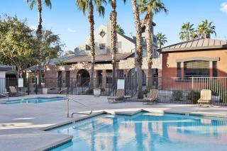 CozySuites at Chandler - 4