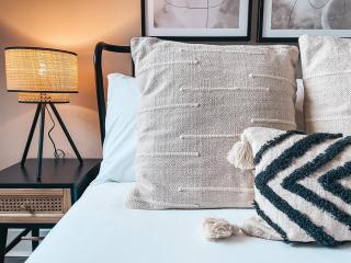 The Aspect, by Solace Stays - 9