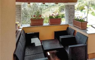 Gorgeous Apartment In Veprinac - 4