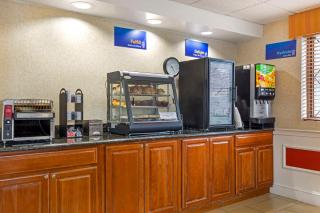 Best Western The Inn at Sharon - Foxboro - 1