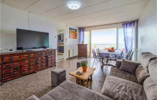 Nice Apartment In Pineda De Mar - Pineda de Mar - 5