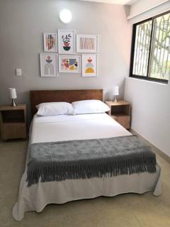 Couples Retreat in Laureles Estadio Private Studio, 1BR 1Bath KiT - Medellín - 9